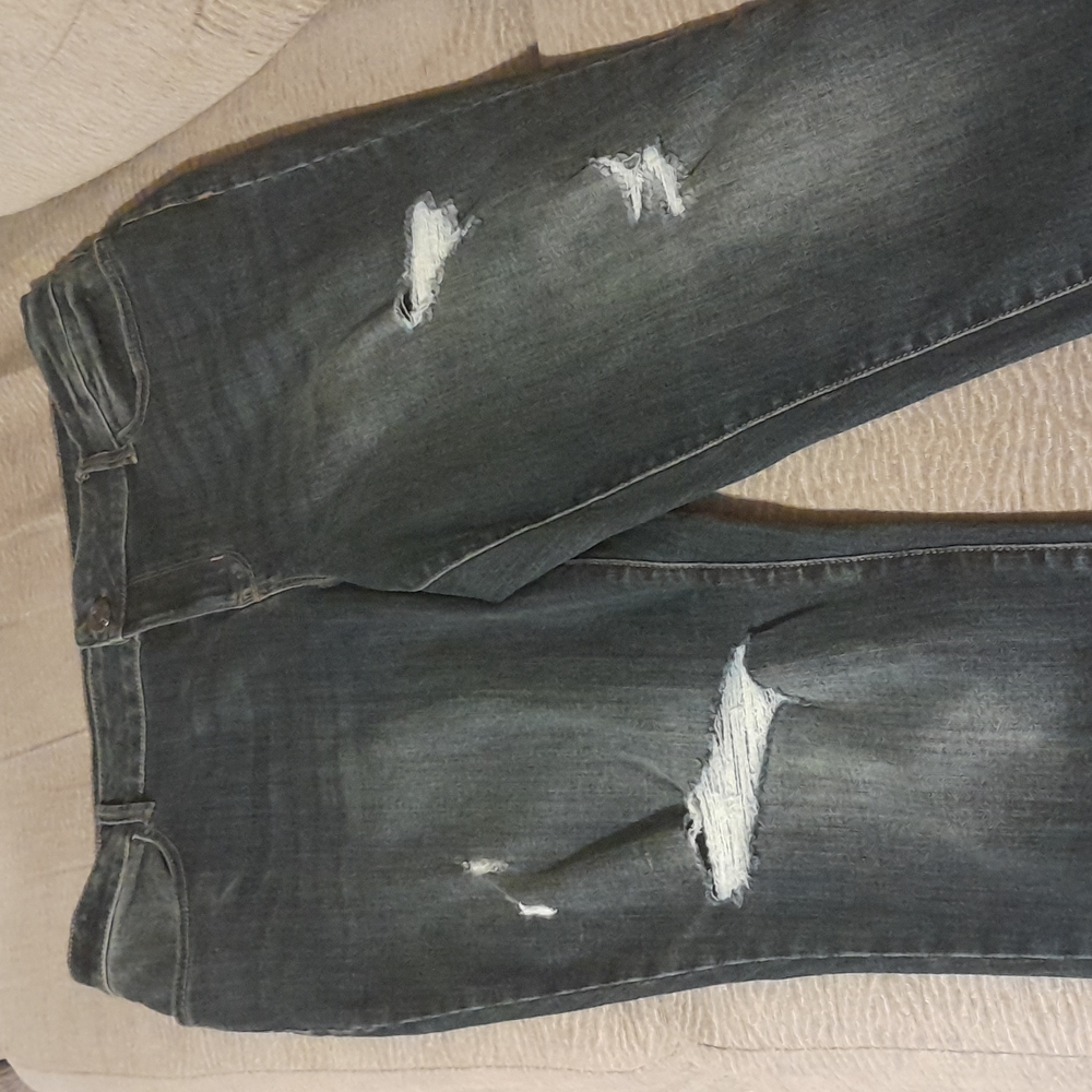 Maurices mid rise blue jeans size 18
